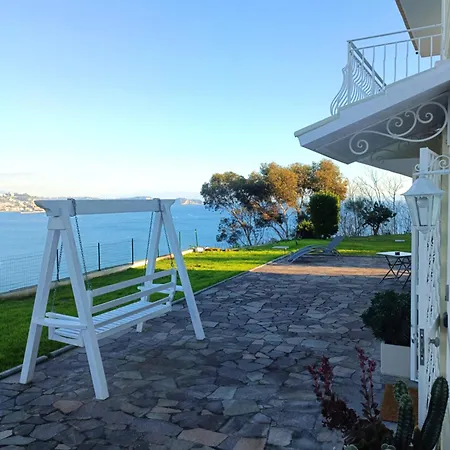 Relais Tiare Bed and Breakfast Bacoli